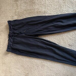 Lululemon Black Joggers – Women’s Size 6